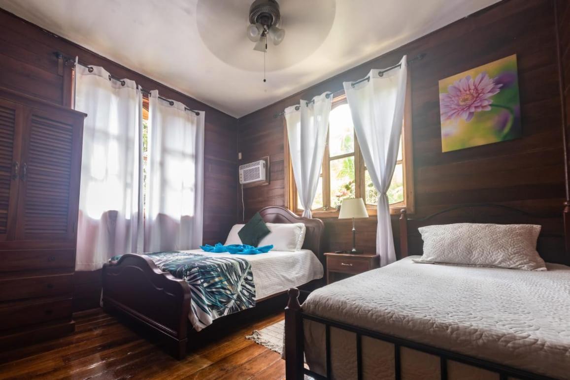 Hotel Tierra Verde Bed And Breakfast بوكاس تاون المظهر الخارجي الصورة